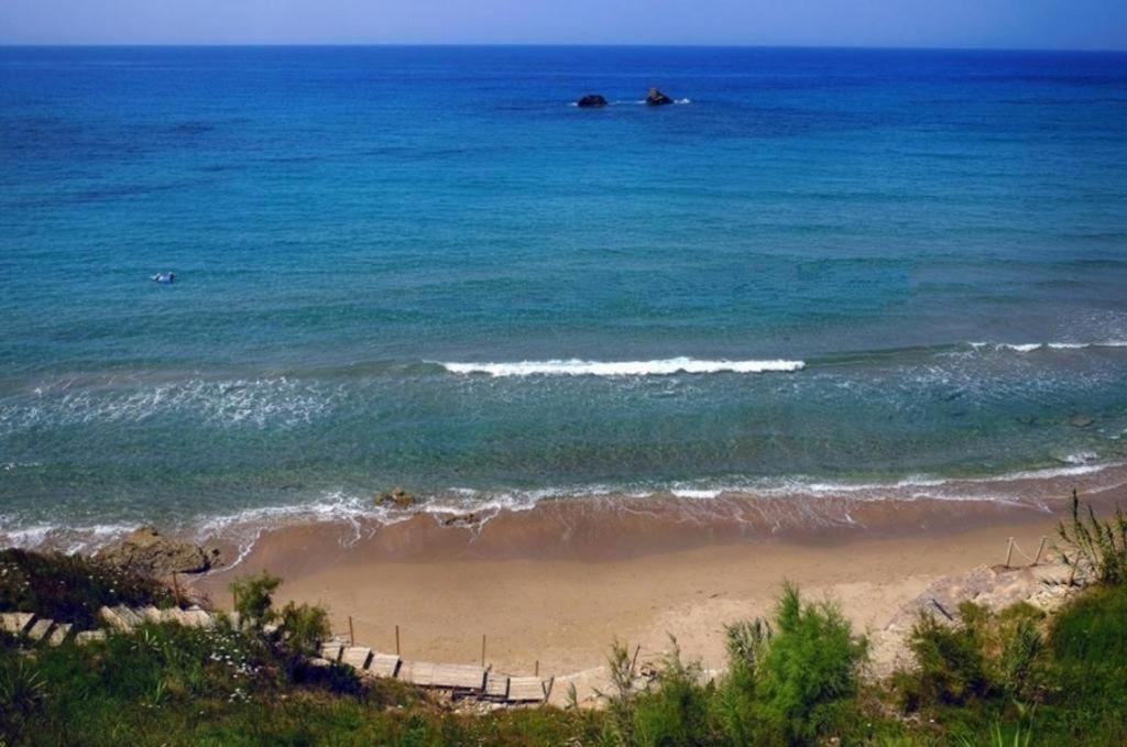 Tetraktys Estate Beachside Υδωρ Ágios Matthaíos Eksteriør billede